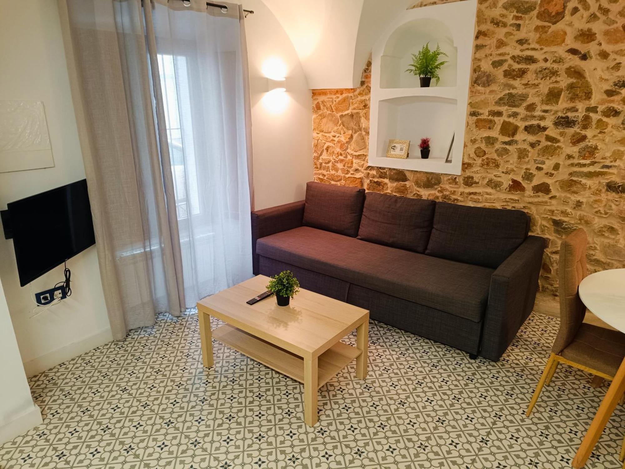 Al-Qazeres Suites Caces Extérieur photo