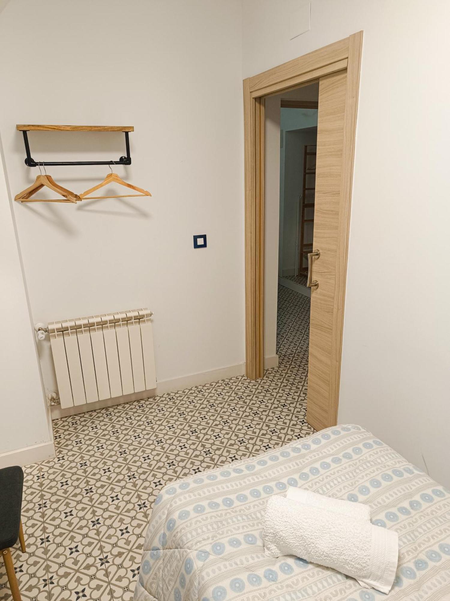 Al-Qazeres Suites Caces Extérieur photo