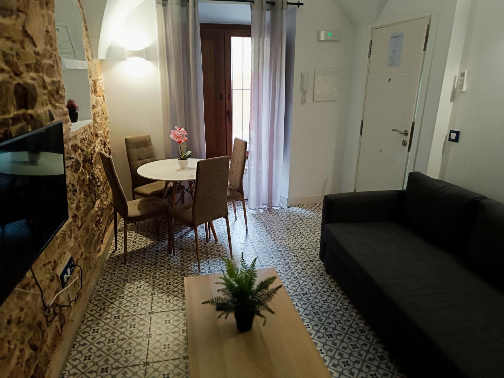 Al-Qazeres Suites Caces Extérieur photo