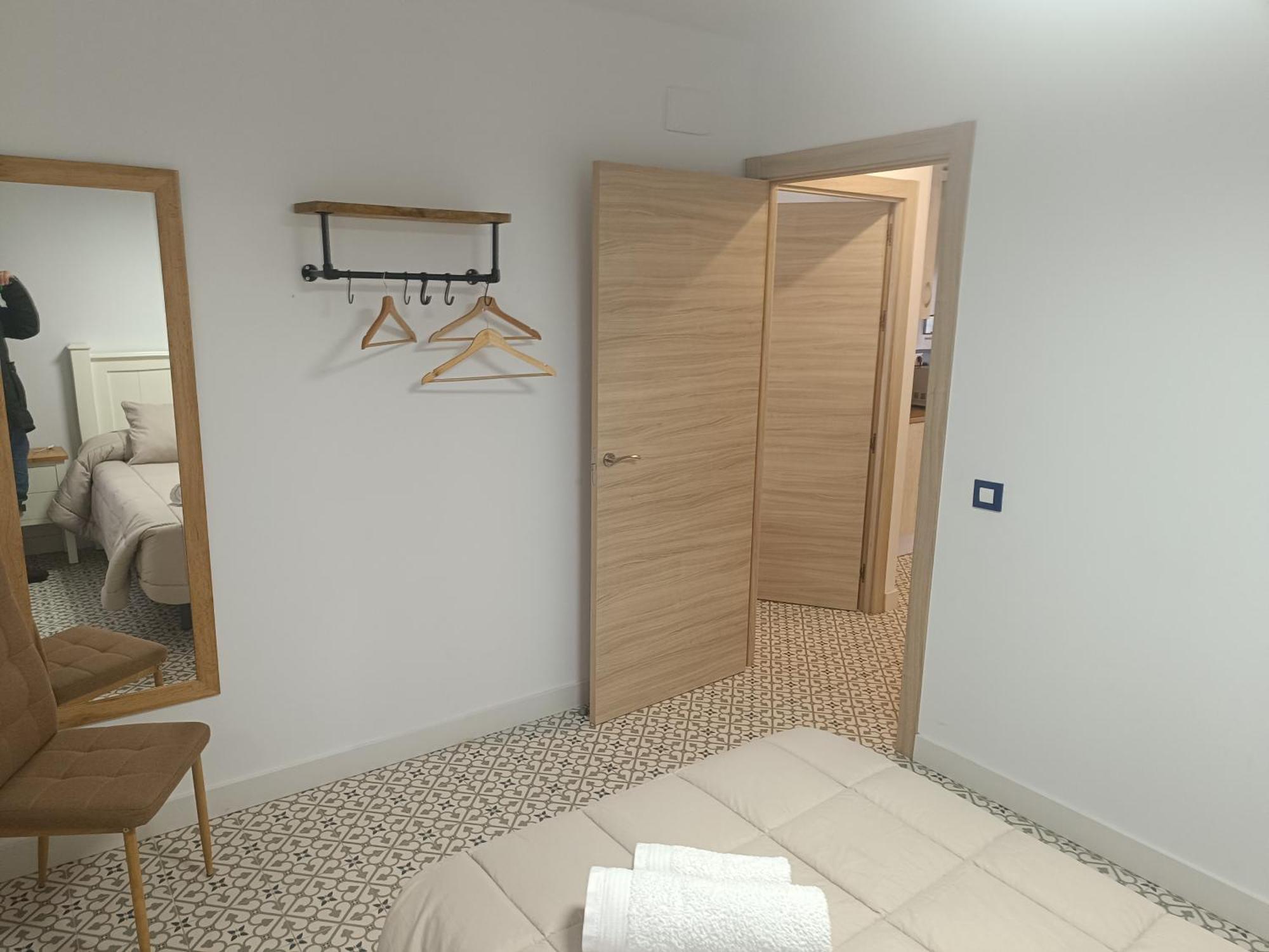 Al-Qazeres Suites Caces Extérieur photo