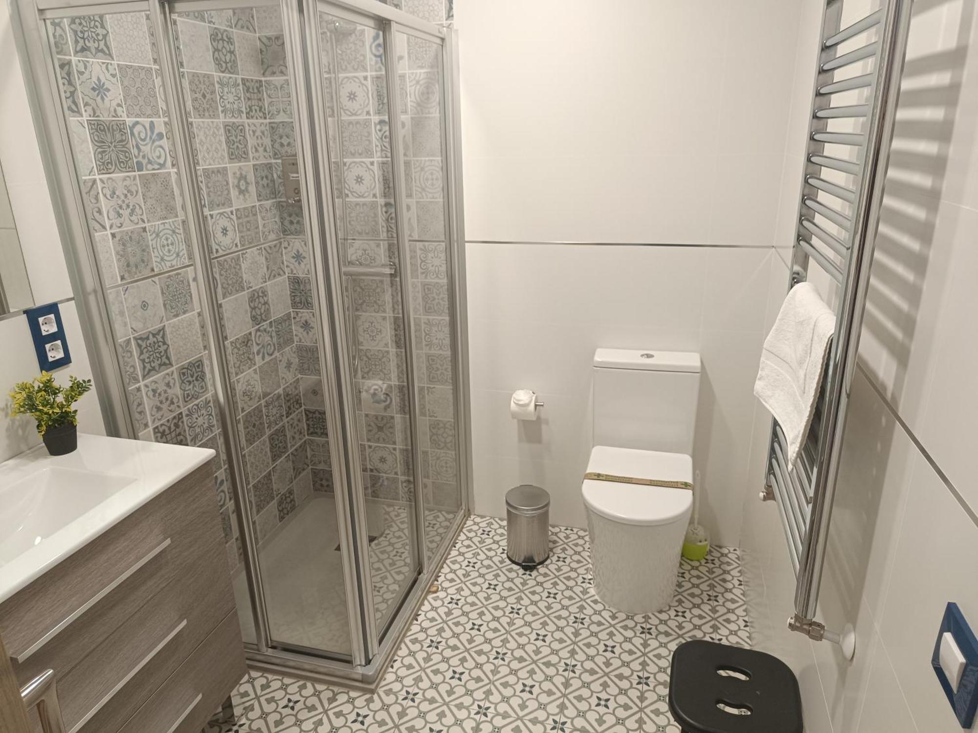 Al-Qazeres Suites Caces Extérieur photo