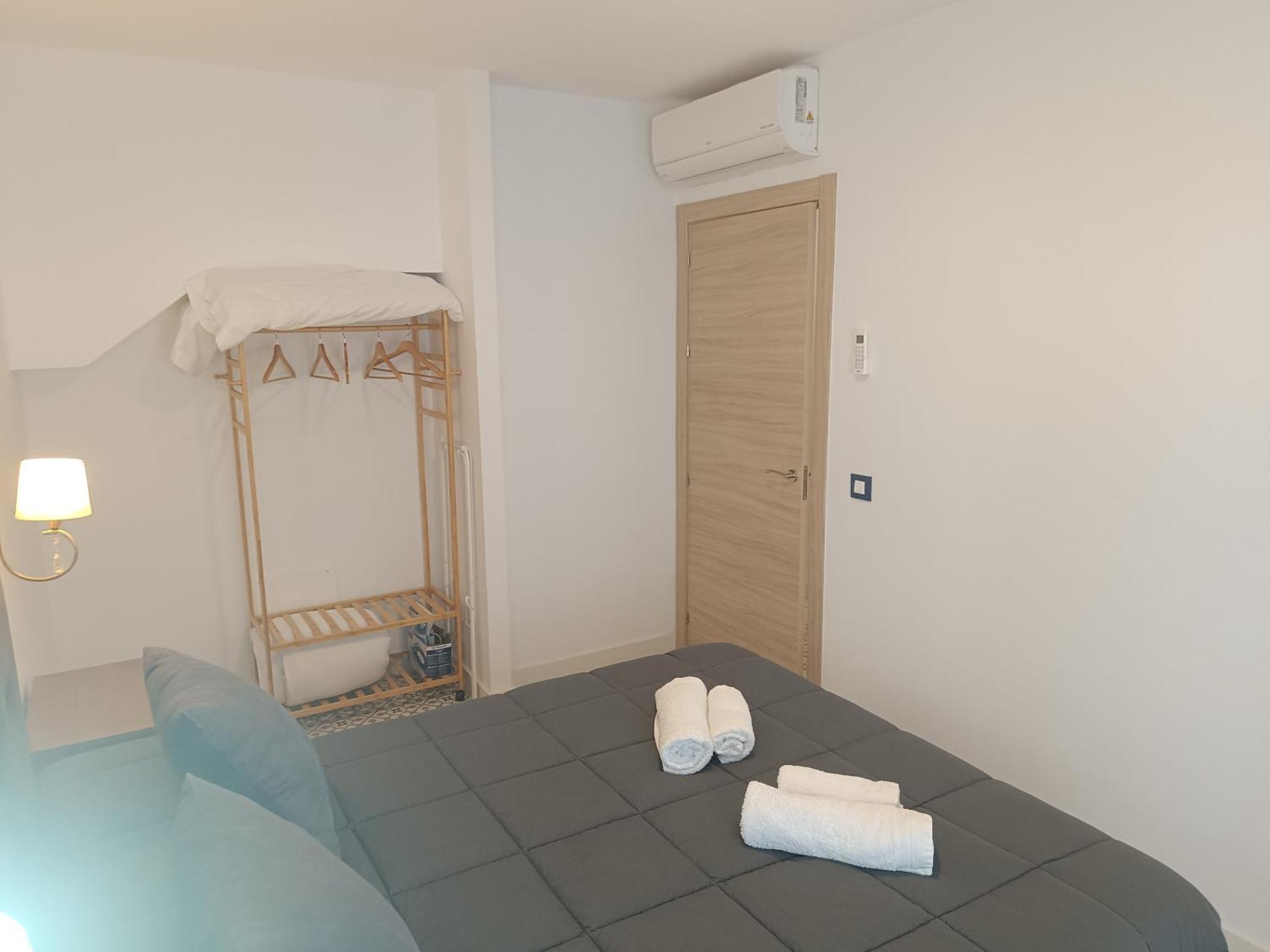 Al-Qazeres Suites Caces Extérieur photo